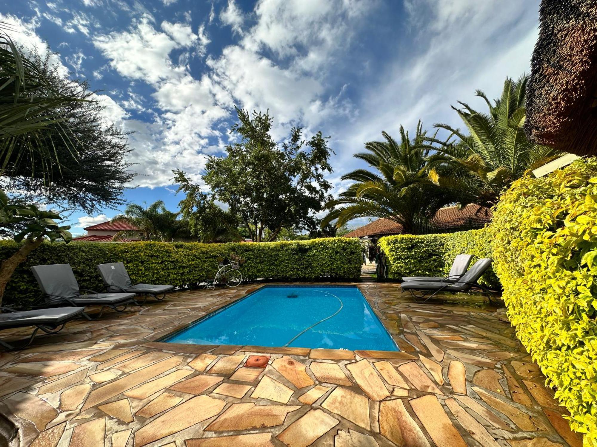Kamaku Guesthouse Cc Otjiwarongo Εξωτερικό φωτογραφία