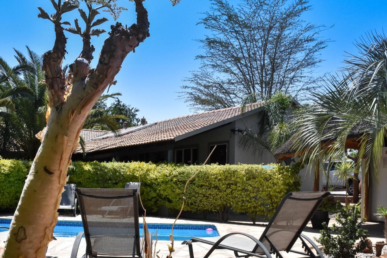 Kamaku Guesthouse Cc Otjiwarongo Εξωτερικό φωτογραφία