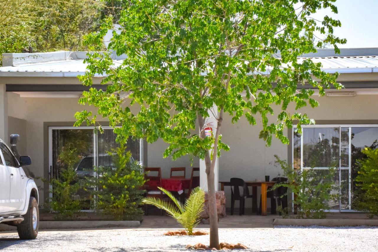 Kamaku Guesthouse Cc Otjiwarongo Εξωτερικό φωτογραφία