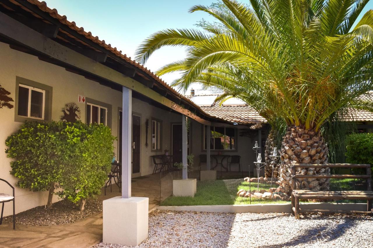 Kamaku Guesthouse Cc Otjiwarongo Εξωτερικό φωτογραφία